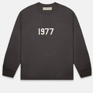 FEAR OF GOD ESSENTIALS LONG SLEEVE 1977 TEE